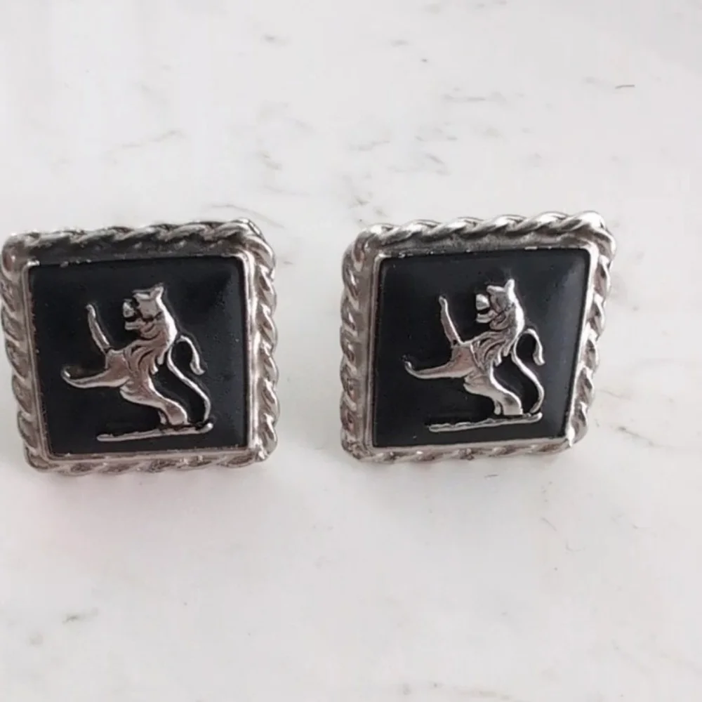 Vintage Silver-Tone Heraldic Lion Crest Cufflinks 1960's-70's